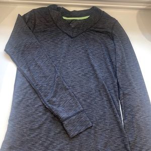 Women’s long sleeve athletic shirt